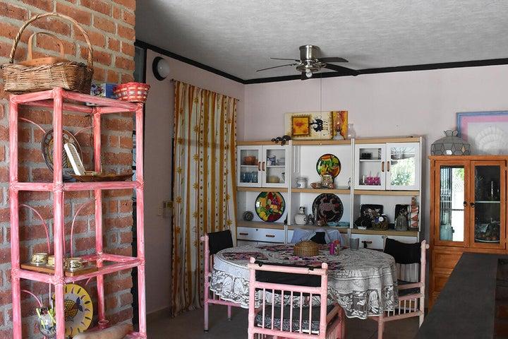 282 Manuel Gomez Pedraza 1, Casa Victoria — foto 2