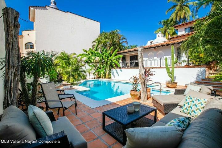 90 Francisco I Madero, Casa Paradise