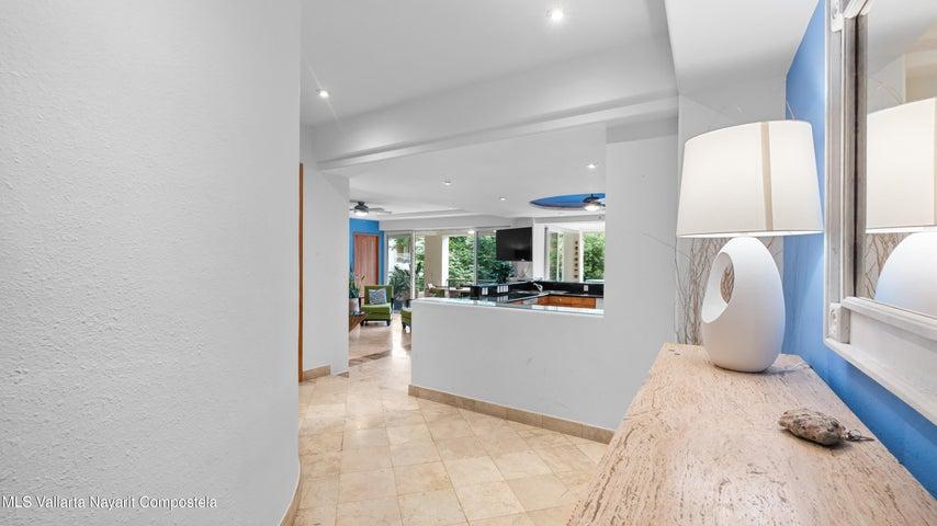 148 Hortensias A1, Condo Nadeo — foto 2