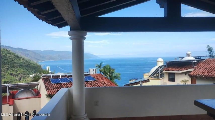 168 Candida Azucena, Casa de las Lomas