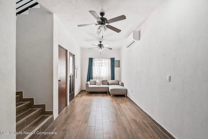 606 Primavera 3, Casa Primavera