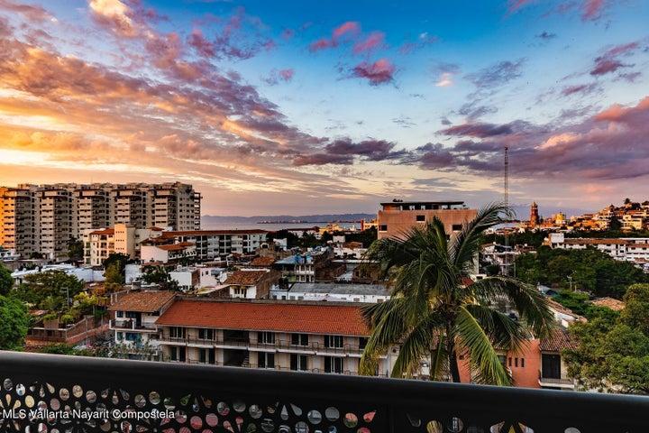 277 Venustiano Carranza 7A, URBAN I PH — foto 3