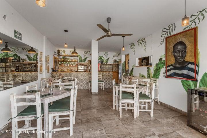 155 Pelicanos F4, L'Ulivo Ristorante