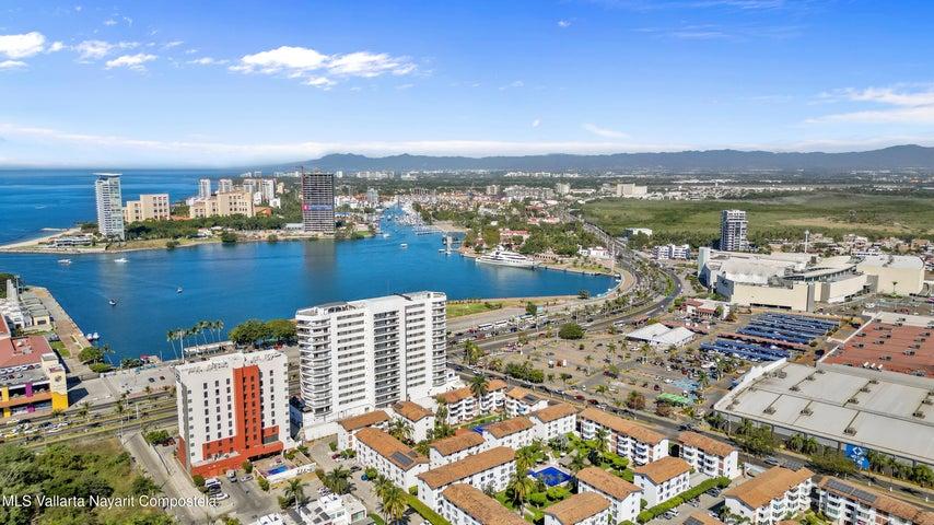 120 Av Prisciliano Sanchez 39-7, Condo Laura