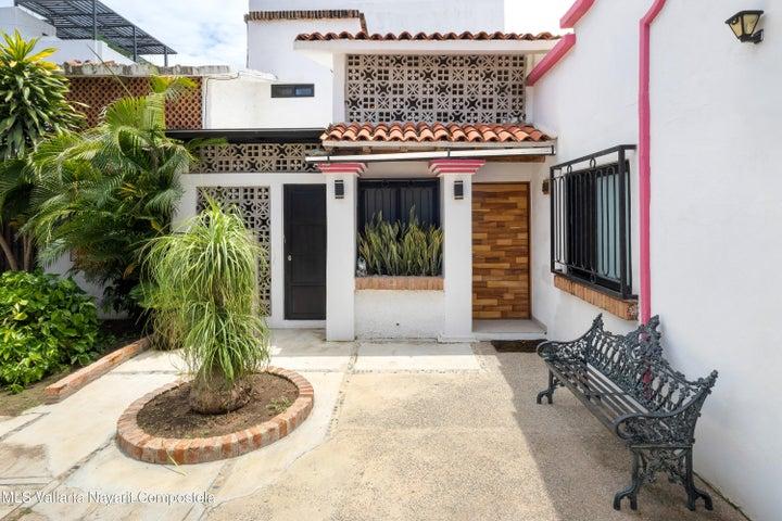 810 Circunvalacion del Robalo, Casa Kim