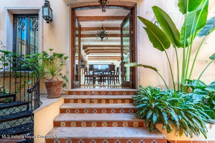 166 Atmosfera, Villa Maria