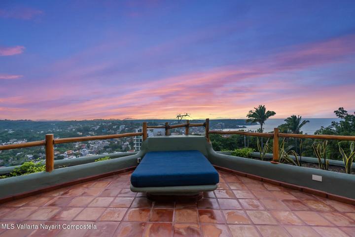 14 Calle Cielo, Casa Margarita del Cielo