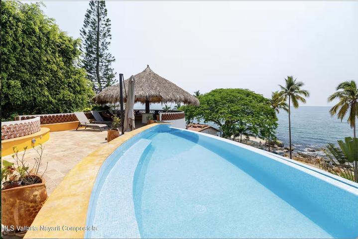 118 Santa Barbara, Casa Redonda