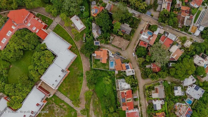 6 Retorno de Las Flores San Pancho, Casa de Ensueno