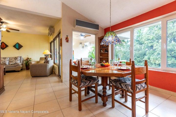 1 sur Paseo Cocoteros Z4, Bugambilias PH
