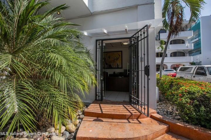 S/N Boul de Nay. esq. Fco I Madero 4-5, CONDO CARLA OFFICES — foto 3