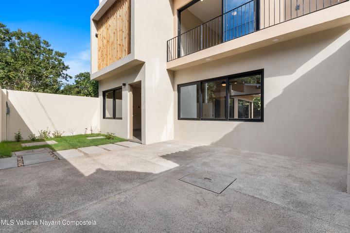 2 caballo, Casa Nomada — foto 2