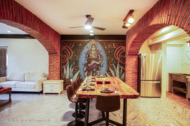 210 Vicente Guerrero, Casa Cascada