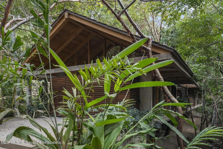 18A Selva Azul, Casa de las Aves