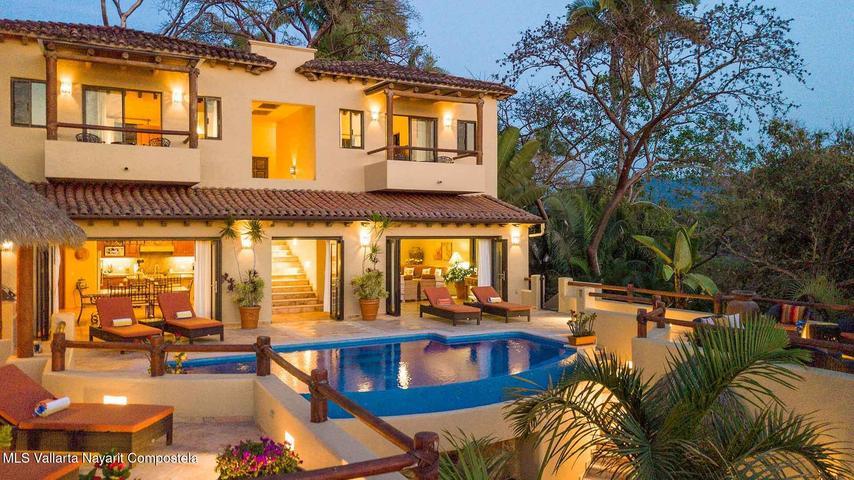 16 Prol. Africa, Villa Sweetwater