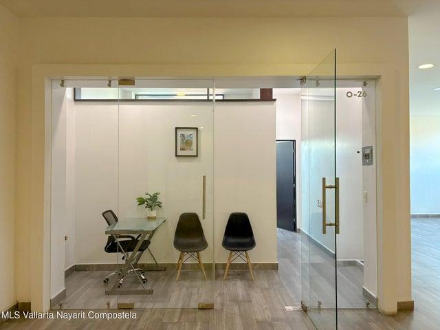 1010 Francisco Villa 26, Office Parota Rojo — foto 2