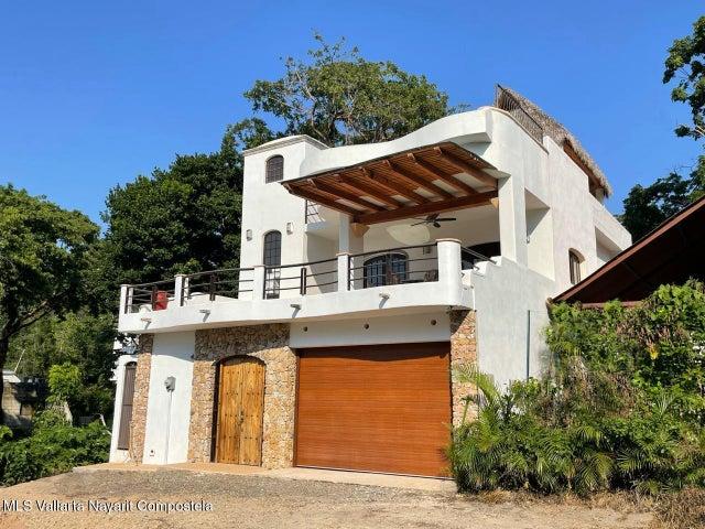 Mz-2 Lt-3 Paseo Boca de Chila Centro, Casa Peggy