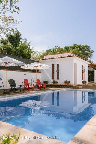 2 AV Del Bosque, Casa Cactus — foto 3