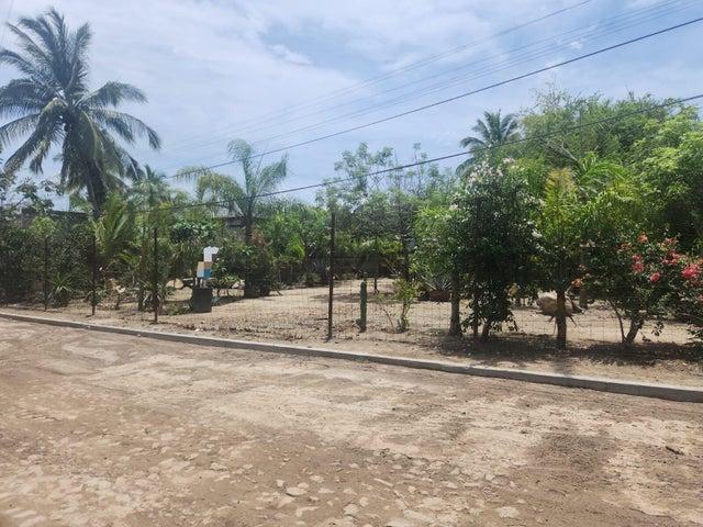 s/n Ricardo Flores Magon, Terreno