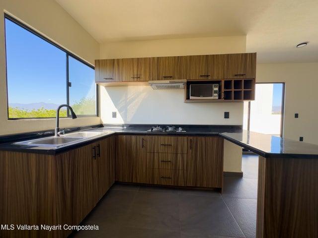 305 Paseo Foresta 8, Condo Albahaca — foto 2