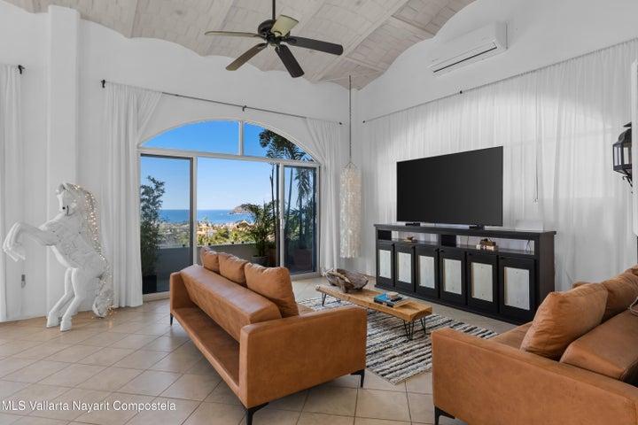363 Prol. Allende, Villa Mendalago — foto 2
