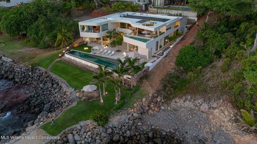 4 AV CHACALILLA MALINALI, Villa Malinali 4