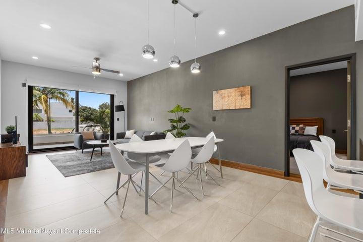 448 Encino 102, Bengala