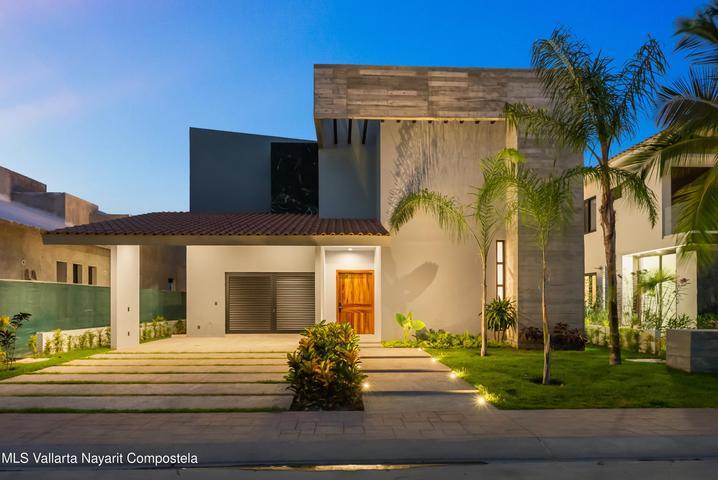 153 Sur Avenida Mexico, Alamo 220