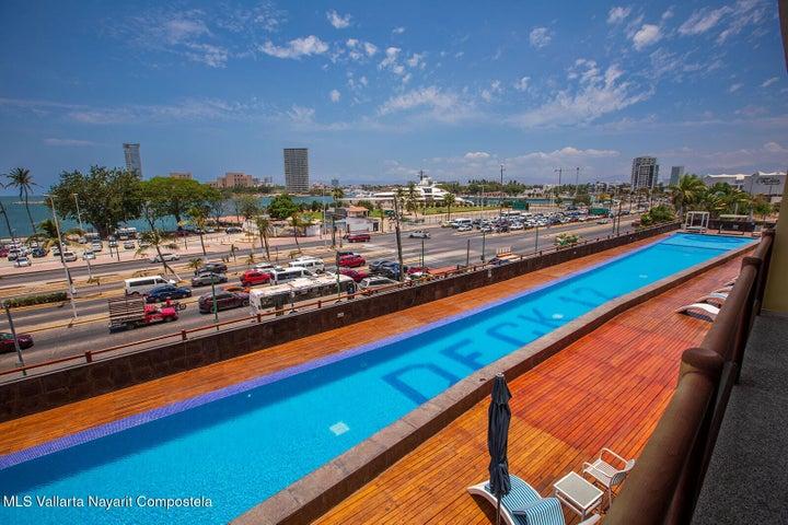 2870 Av. Francisco Medina Ascencio 205, DECK 12