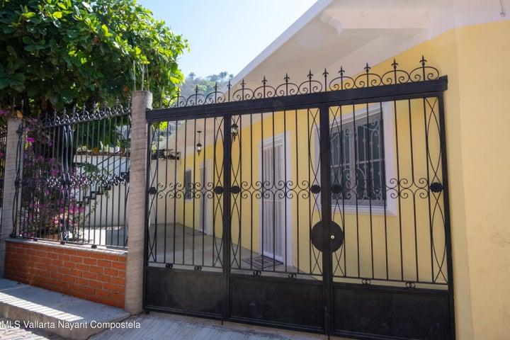 114 Miguel Angel, Casa Nina