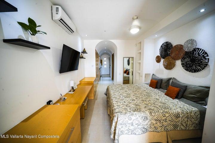 2 Paseo de las Garzas B316, Condo Carlos