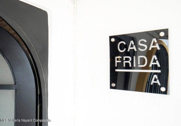 369 Manuel M. Dieguez A, Casa Frida & Kiki