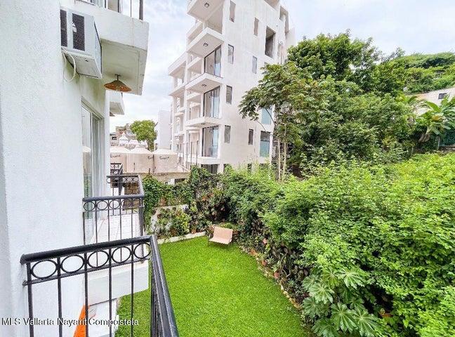 1326 Jamaica 3, QUETZAL CONDO