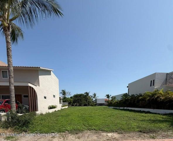 153 Ave. Mexico L-101 Mz D, Lote Acacia 101 Los Tigres