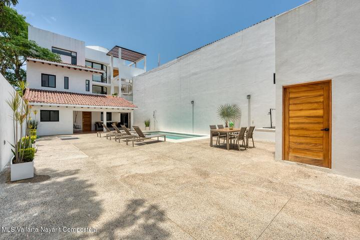 50 Esperanza 6A, Casa Amado