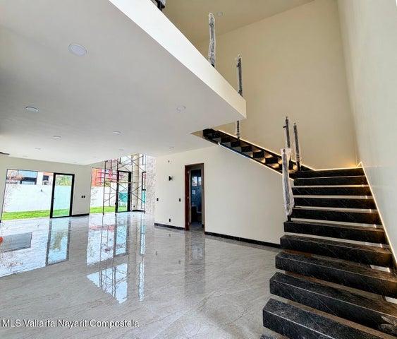 153 Sur Avenida México 249, Los tigres Casa Elite — foto 3