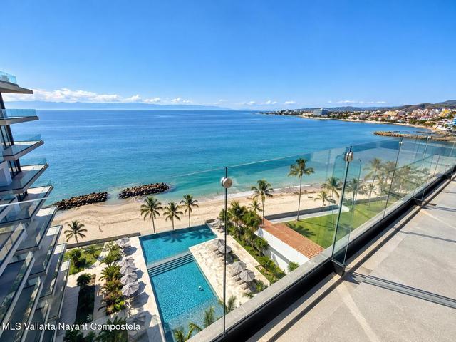 833 Avenida Playa Los Picos B-802, Arama Bay PH B-802