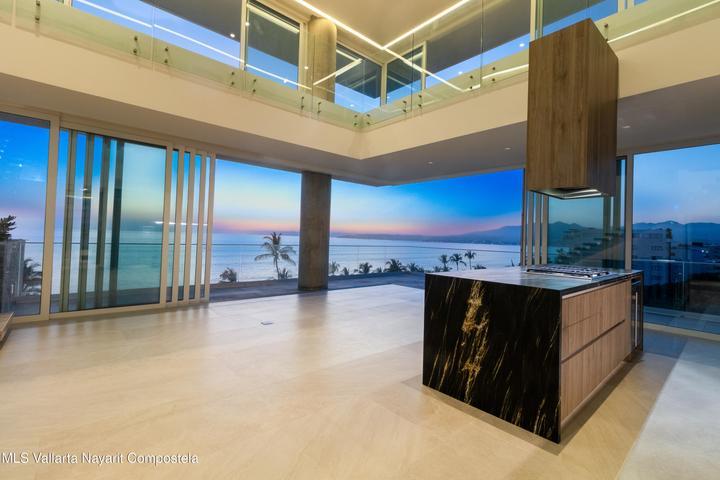 20 Javier Mina Indigo PH1, Sea Residence