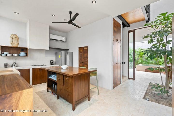 Lt-3 Otilio Montaño Casa 6, Perlas de Punta de Mita