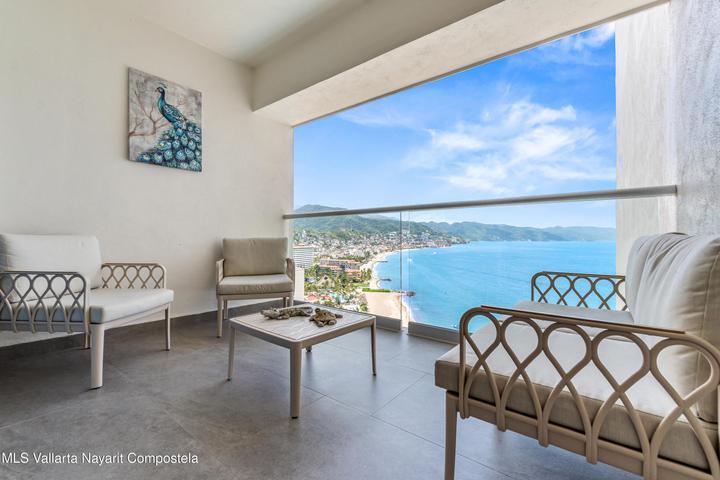171 Febronio Uribe 1904, Condo Cielo