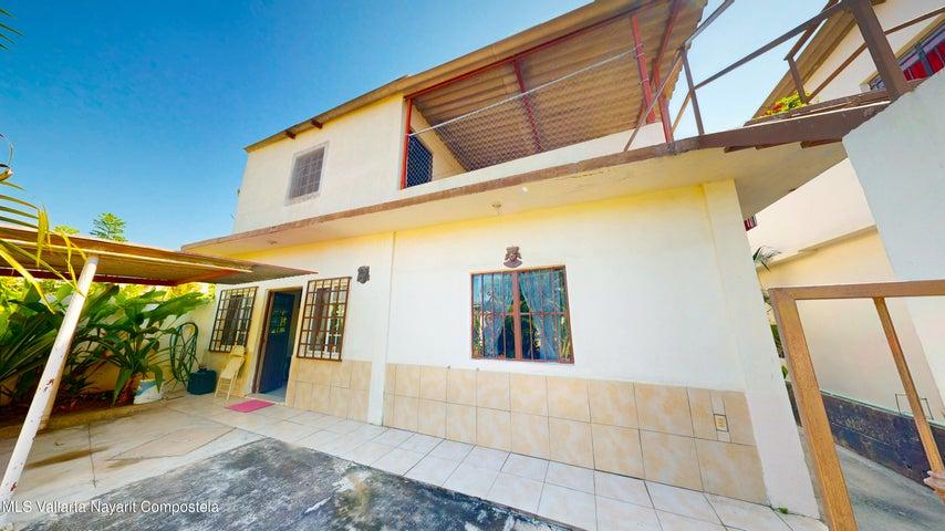 50 Calle Lirio, Casa Clementina