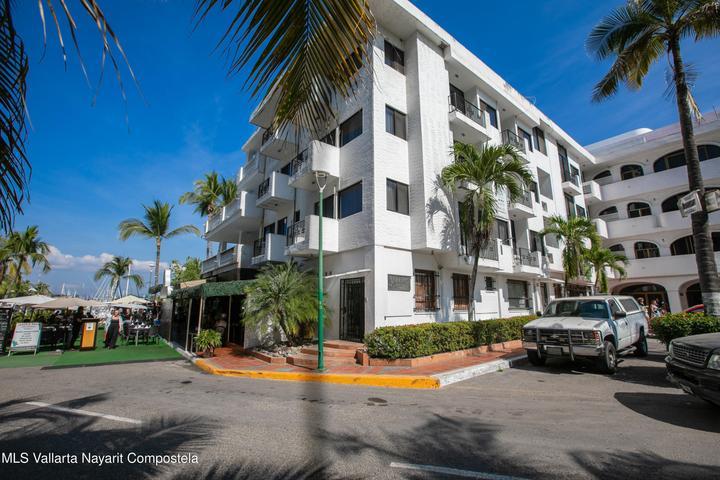 S/N Boul de Nay. esq. Fco I Madero 4-5, CONDO CARLA OFFICES