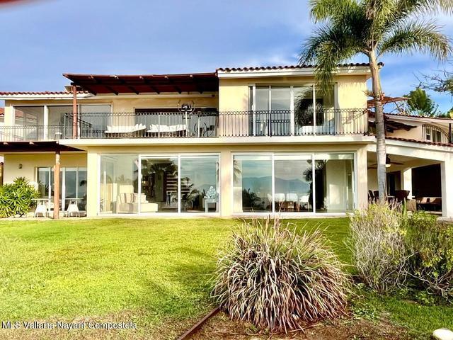1.2 Carretera Punta de Mita, Villa 75