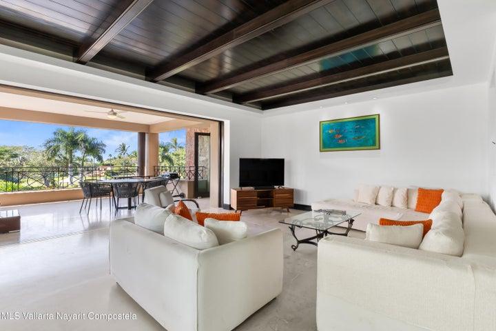 LT-G1-3 Av. El Anclote 904, Hacienda de MIta 904