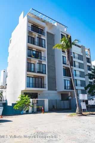 36 Avenida Los Picos 402, Makare 402