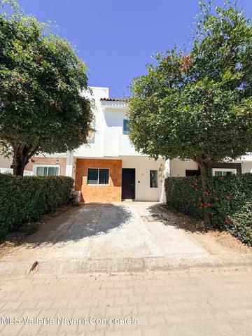 300 Av. Paseo de Vallarta 11, Casa Licha