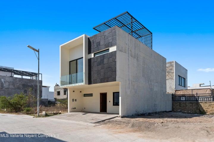 499 Avenida Palmares 28, Senda Magnolia