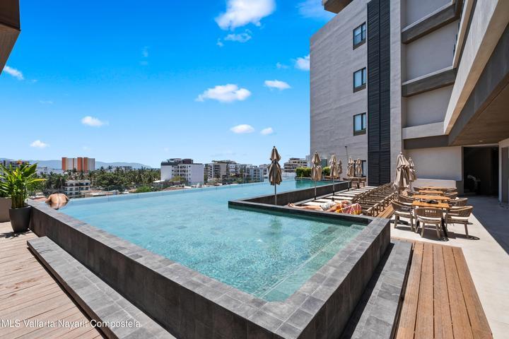 185 AV. FLUVIAL VALLARTA 210, VALARTE