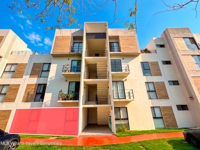 303 Paseo Foresta UP1, Condo Roble