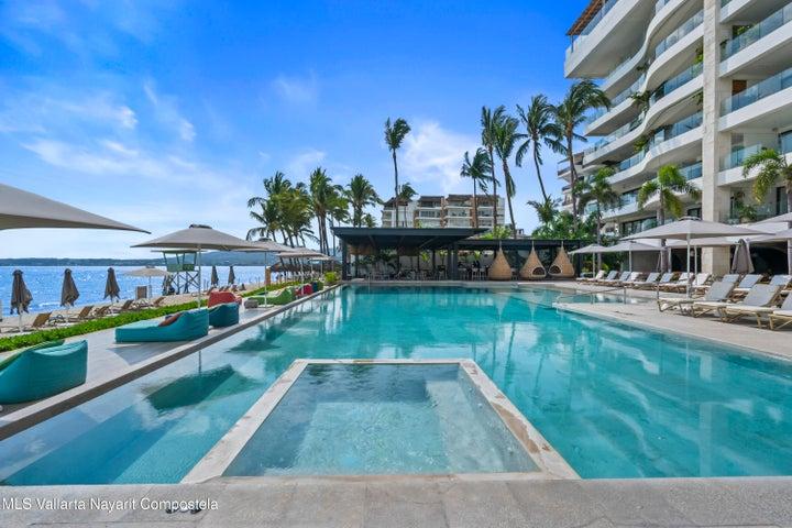 86 Lazaro Cardenas 2B, Boracay